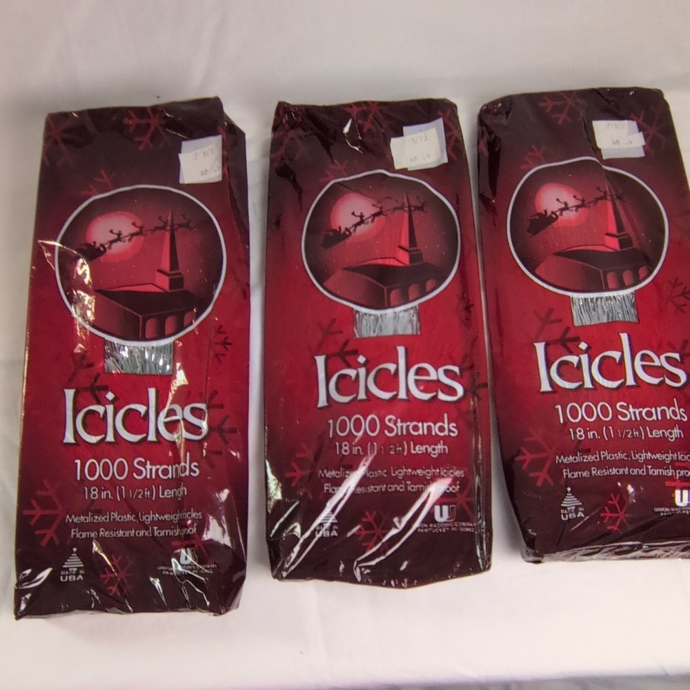 Union Wadding Company Icicles 1000 Strands Silver Metalized Plastic Garland